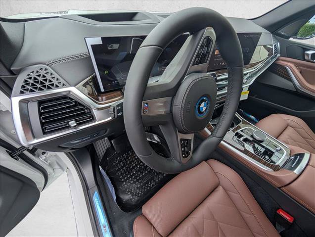 New 2026 BMW X5 xDrive50e w/ M Sport Package AWD/4WD image 11
