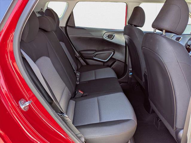 Used 2023 Kia Soul LX w/ LX Technology Package image 18