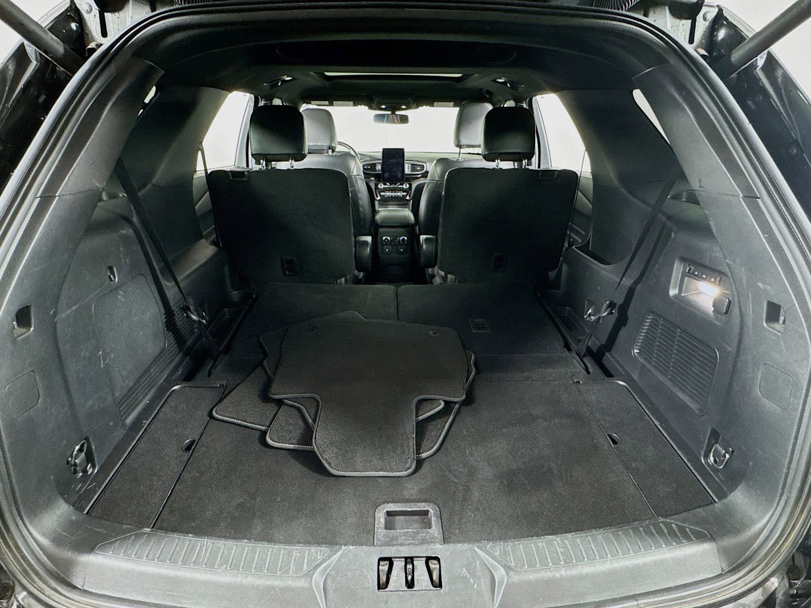 Used 2022 Ford Explorer ST w/ Equipment Group 401A image 20