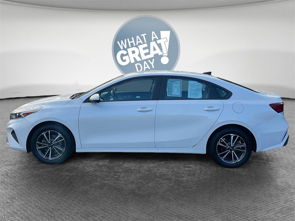 Used 2023 Kia Forte LXS image 7