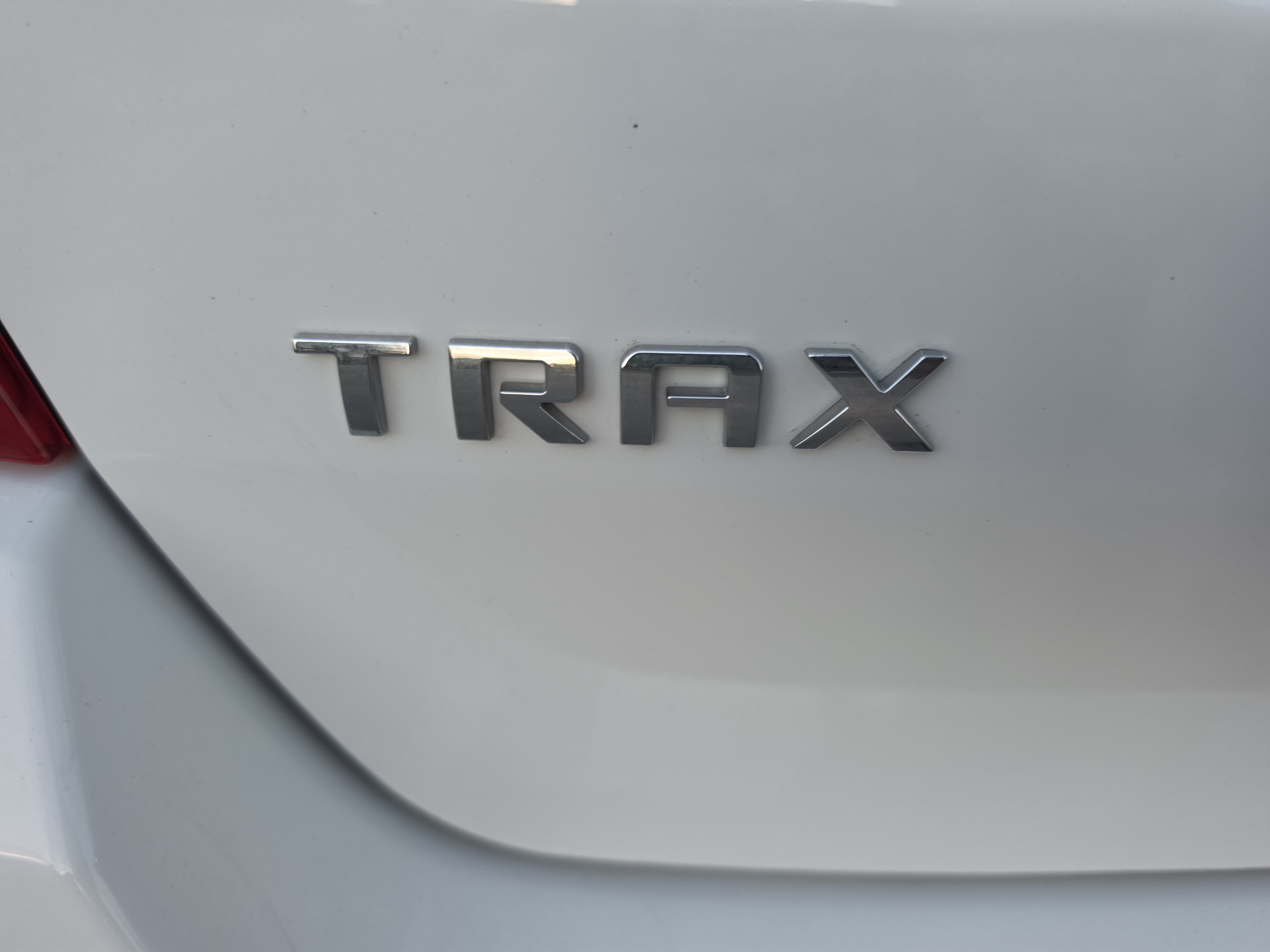 Used 2022 Chevrolet Trax LS w/ Tint and Cruise Package FWD image 9