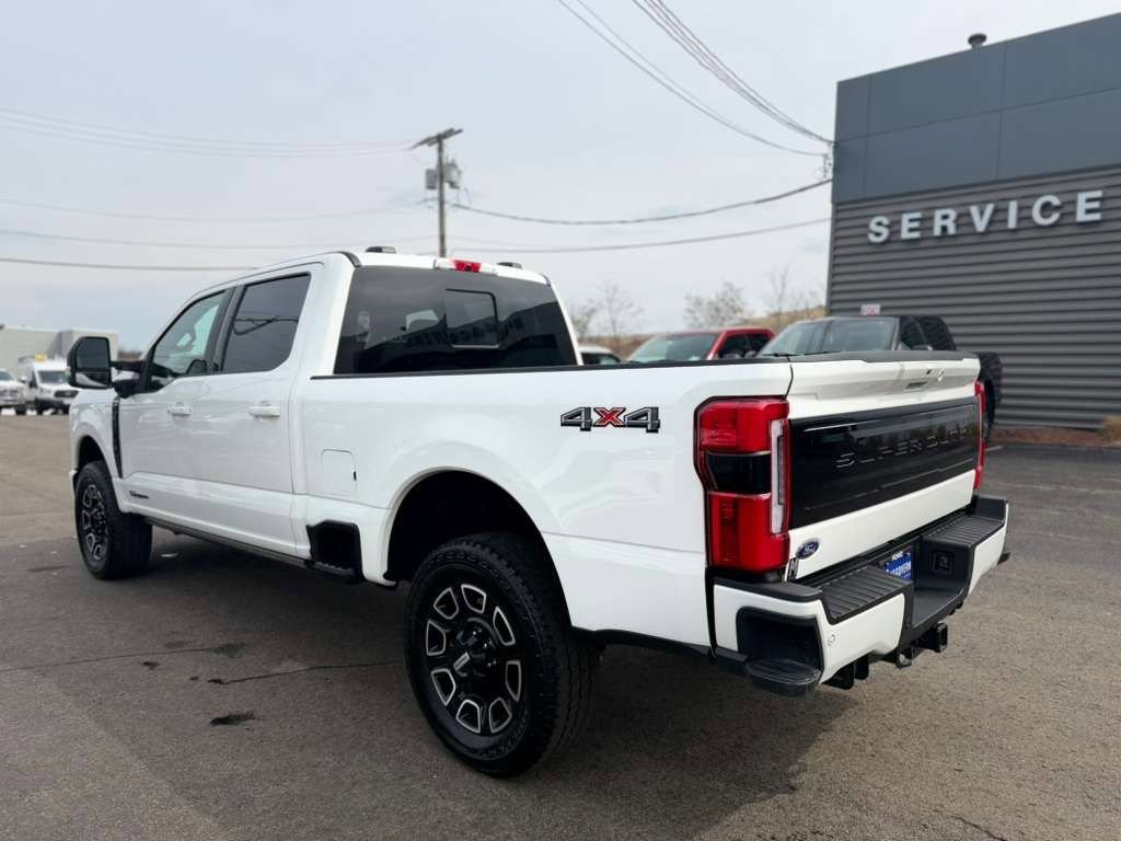 Used 2025 Ford F350 Platinum image 3