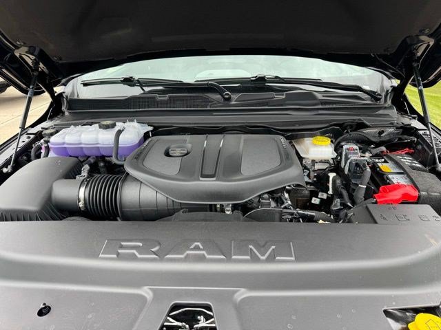 New 2026 RAM 1500 Laramie AWD/4WD image 42