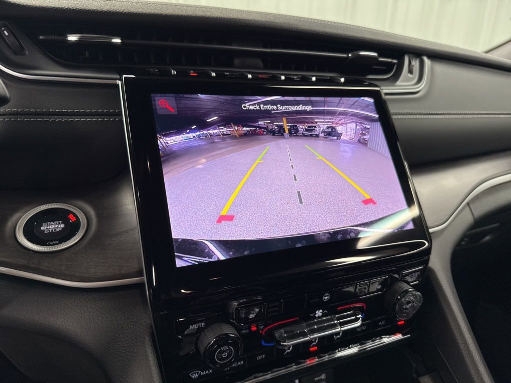 New 2025 Jeep Grand Cherokee L Limited image 24