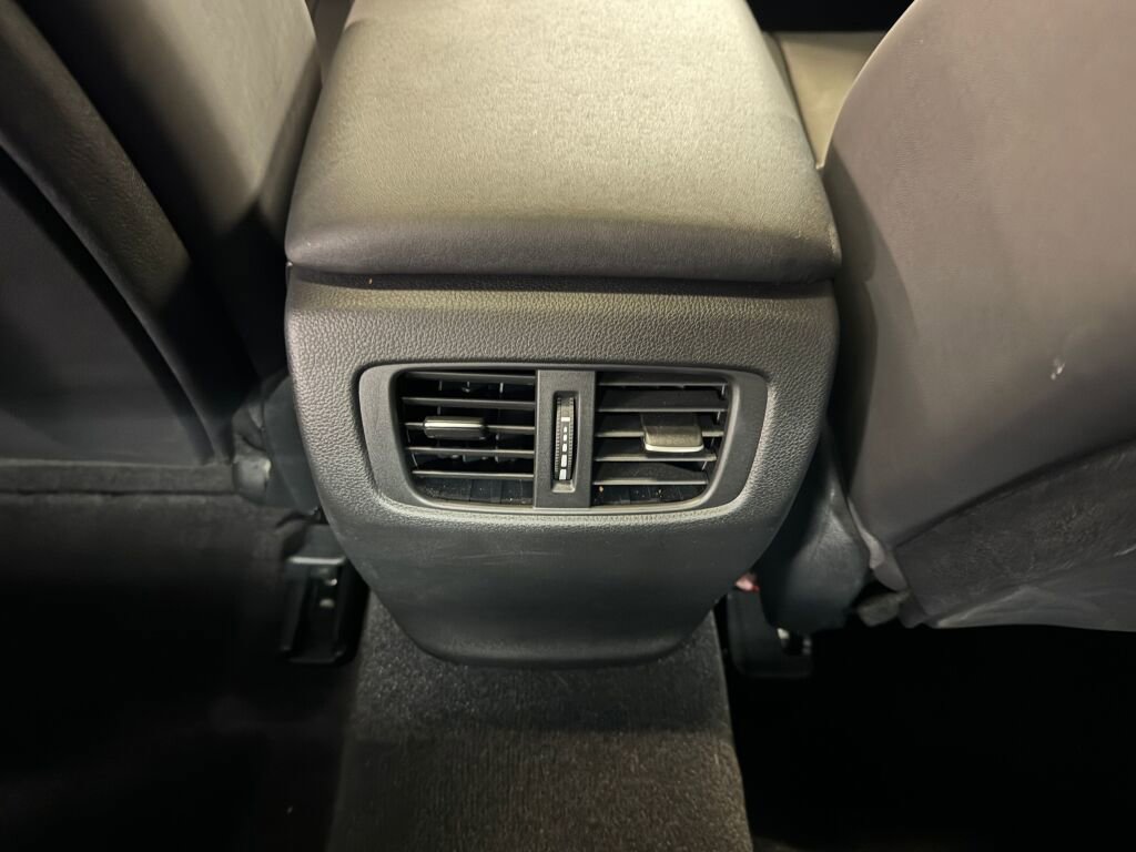 Certified 2022 Acura TLX w/ Technology Package image 18