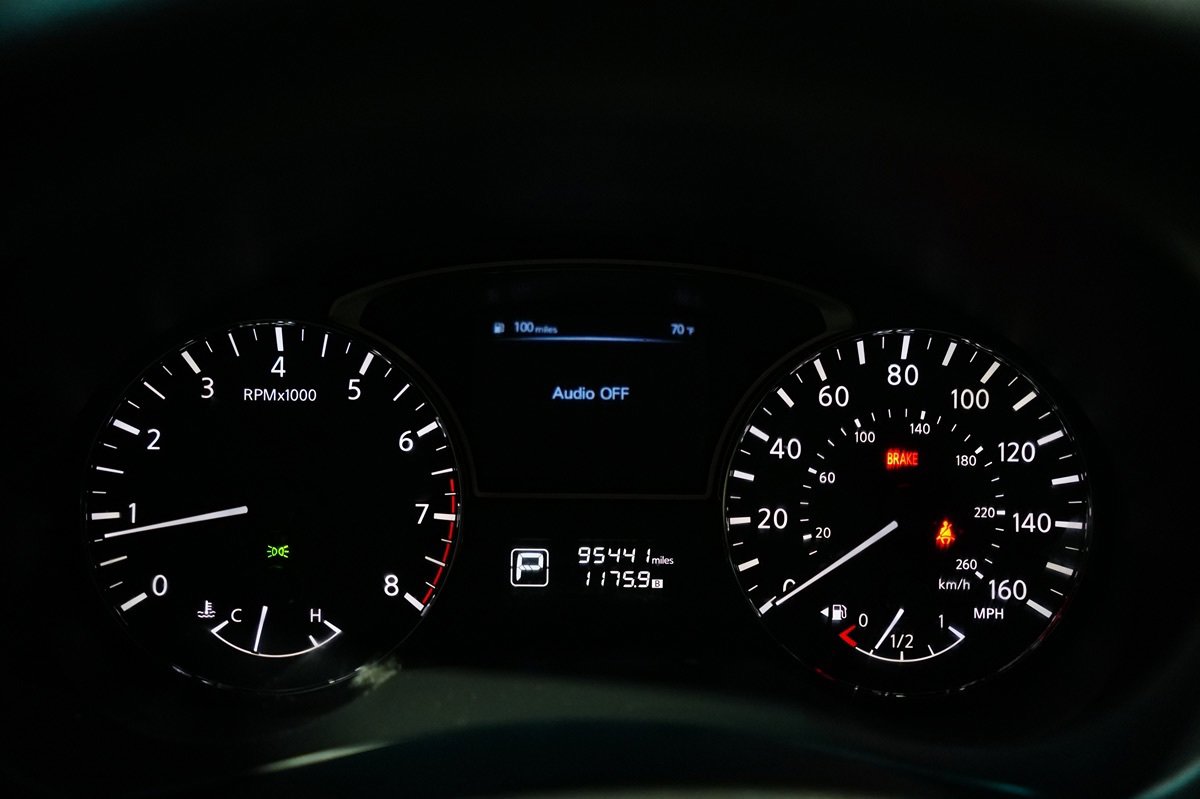 Used 2014 Nissan Altima 2.5 S w/ Display Audio Package FWD image 11