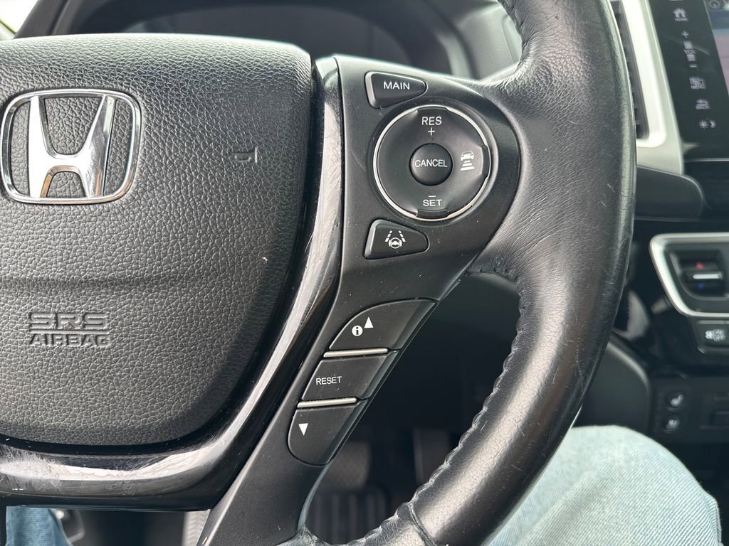 Used 2017 Honda Pilot Elite image 40