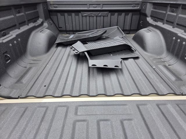 Certified 2022 Chevrolet Colorado ZR2 AWD/4WD image 13