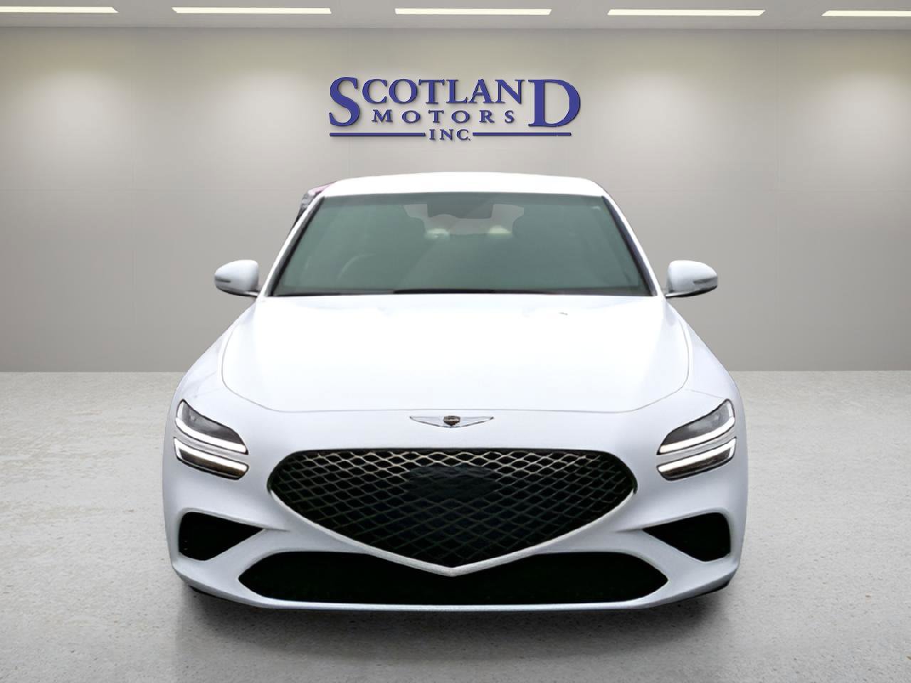 Used 2025 Genesis G70 2.5T RWD image 3