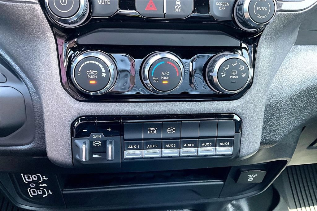 New 2026 RAM 3500 Tradesman w/ Chrome Appearance Group AWD/4WD image 35