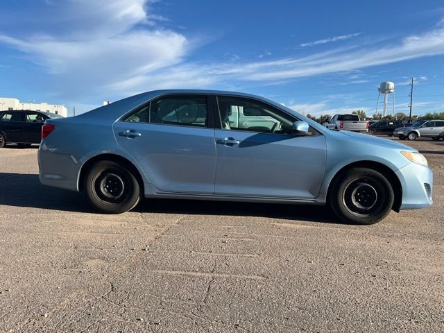 Used 2012 Toyota Camry LE FWD image 7