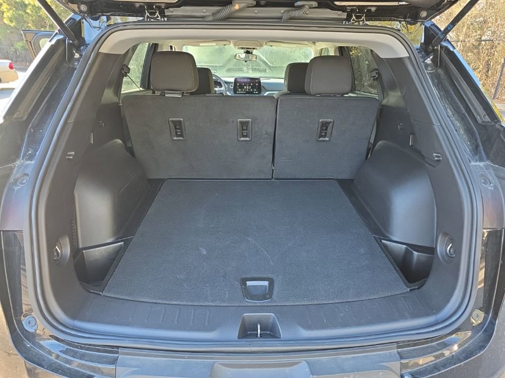 Used 2025 Chevrolet Blazer LT image 29