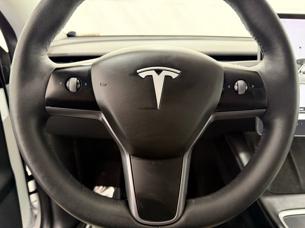 Used 2021 Tesla Model Y Long Range AWD/4WD image 37