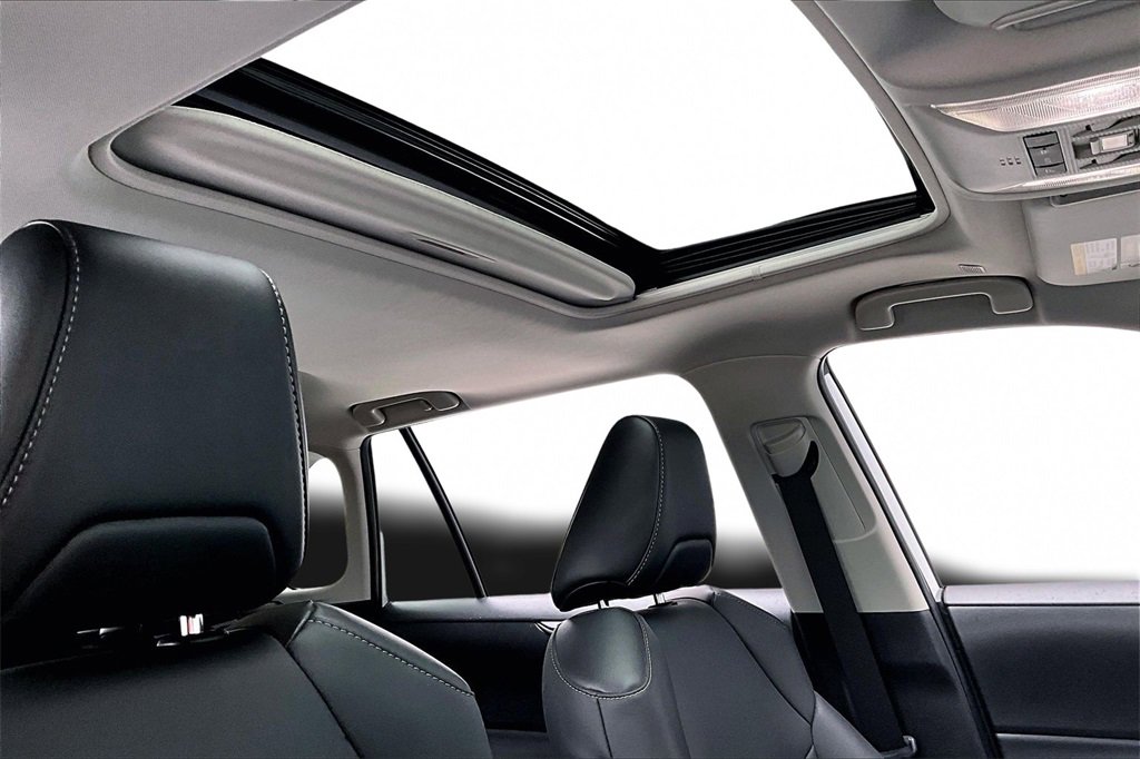 Used 2023 Toyota RAV4 XLE Premium image 25