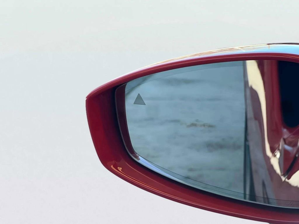 Used 2021 Ferrari F8 Tributo image 34