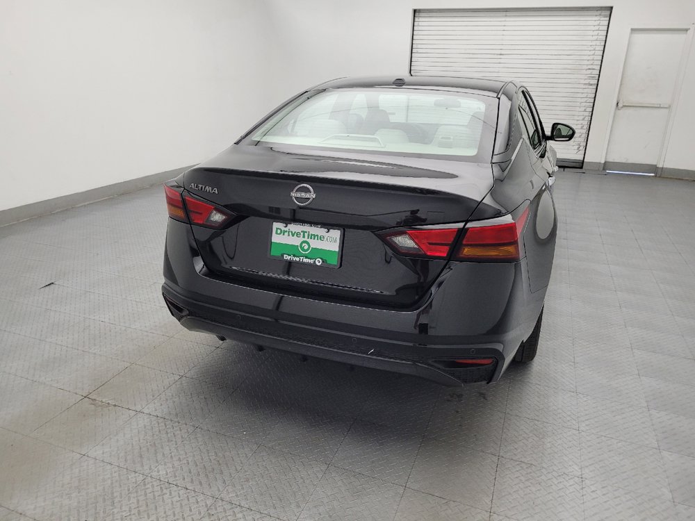 Used 2025 Nissan Altima 2.5 SV FWD image 7