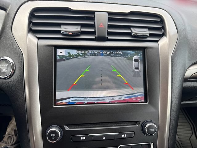 Used 2017 Ford Fusion SE w/ Fusion SE Technology Package FWD image 32