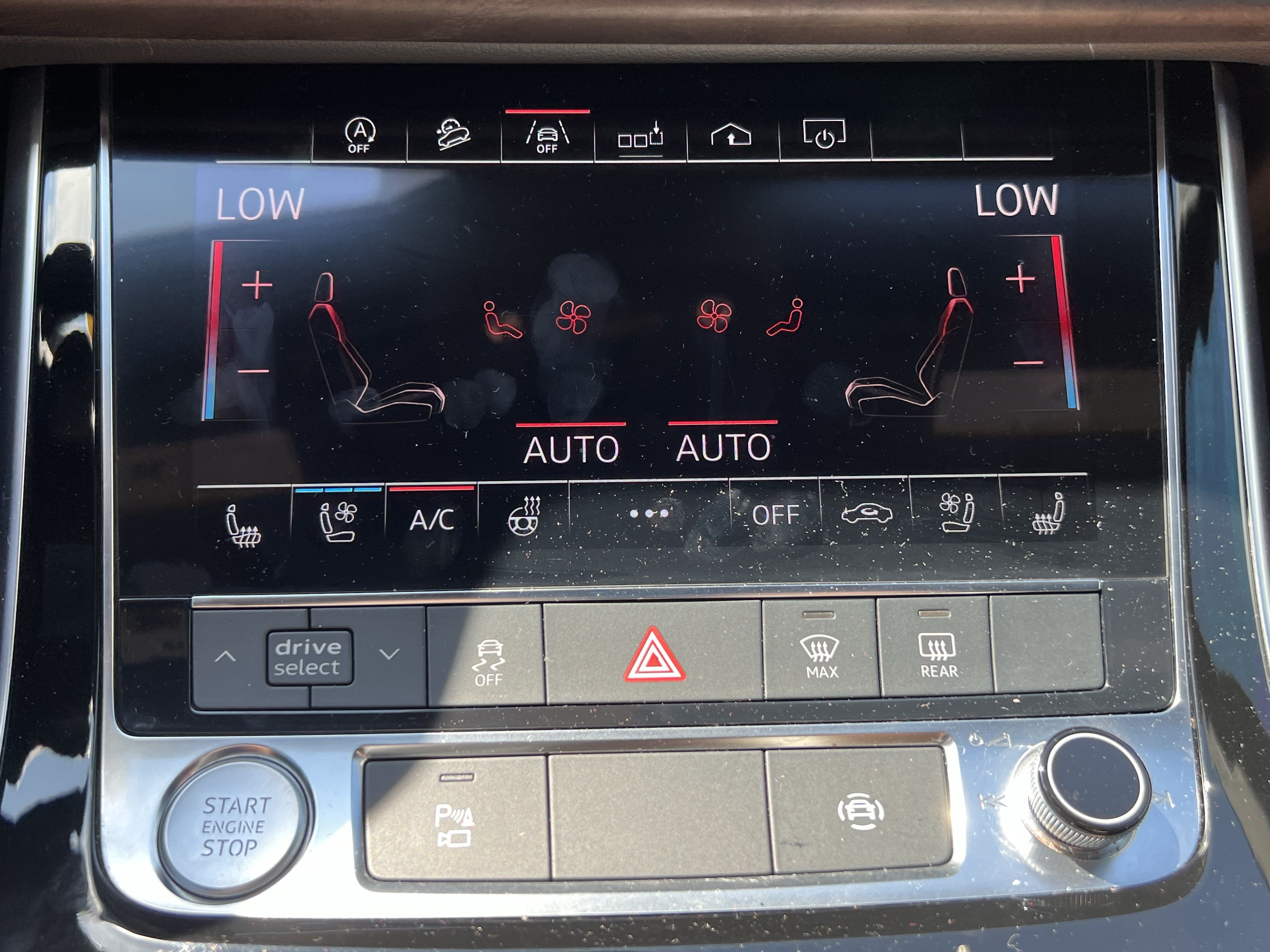 Used 2019 Audi Q8 Premium Plus w/ Premium Plus AWD/4WD image 29
