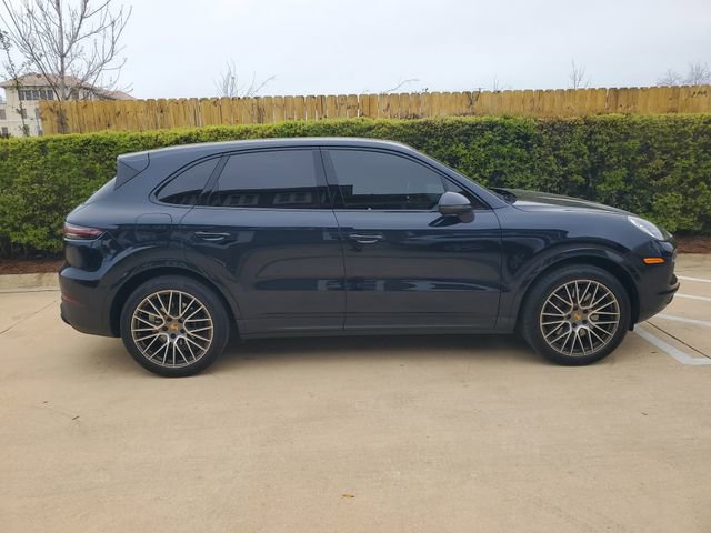 Used 2022 Porsche Cayenne Platinum Edition image 8