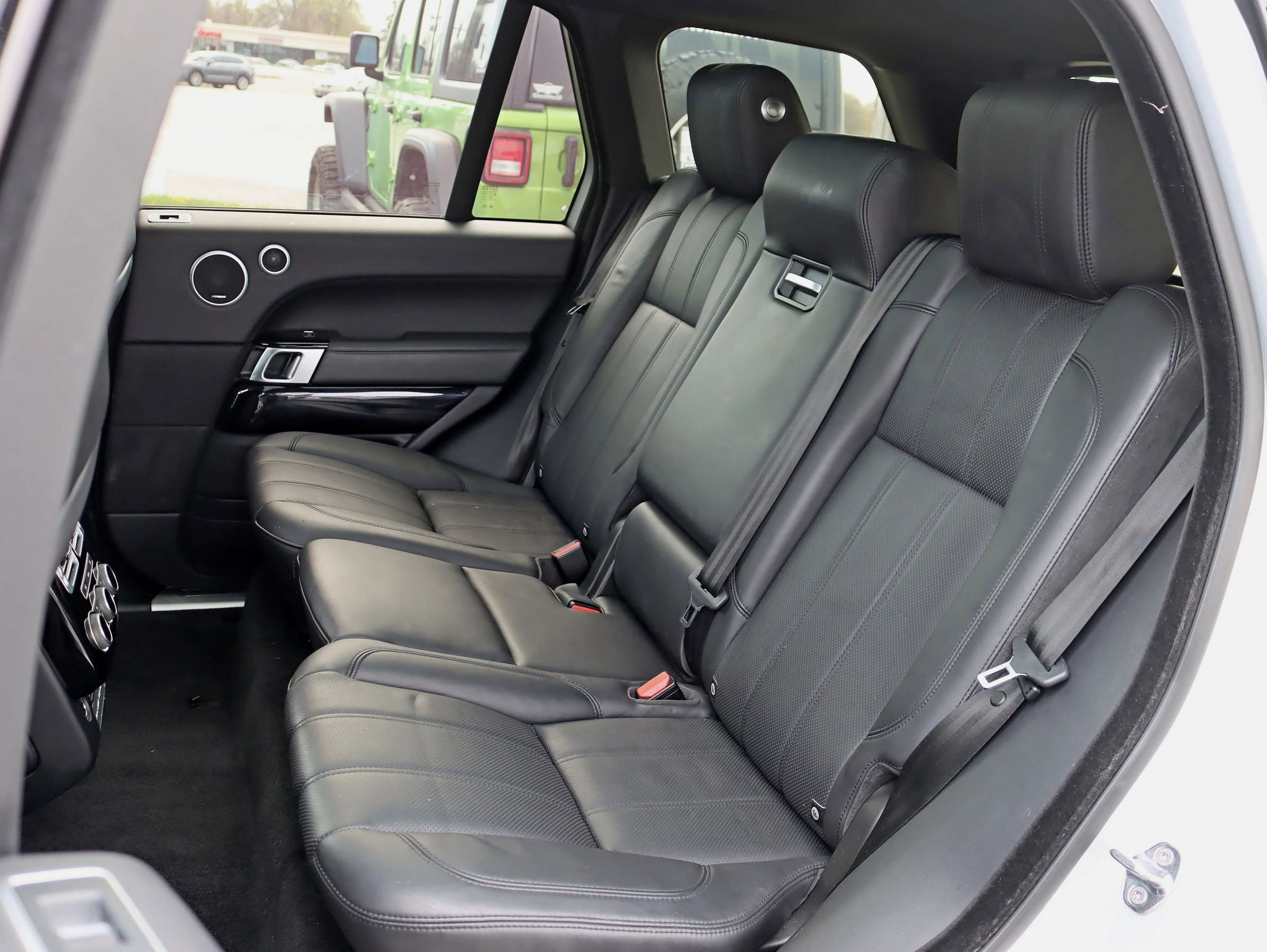 Used 2017 Land Rover Range Rover Supercharged image 31