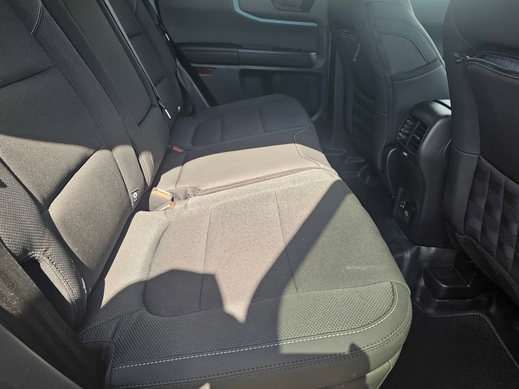 Used 2024 Ford Bronco Sport Badlands image 10