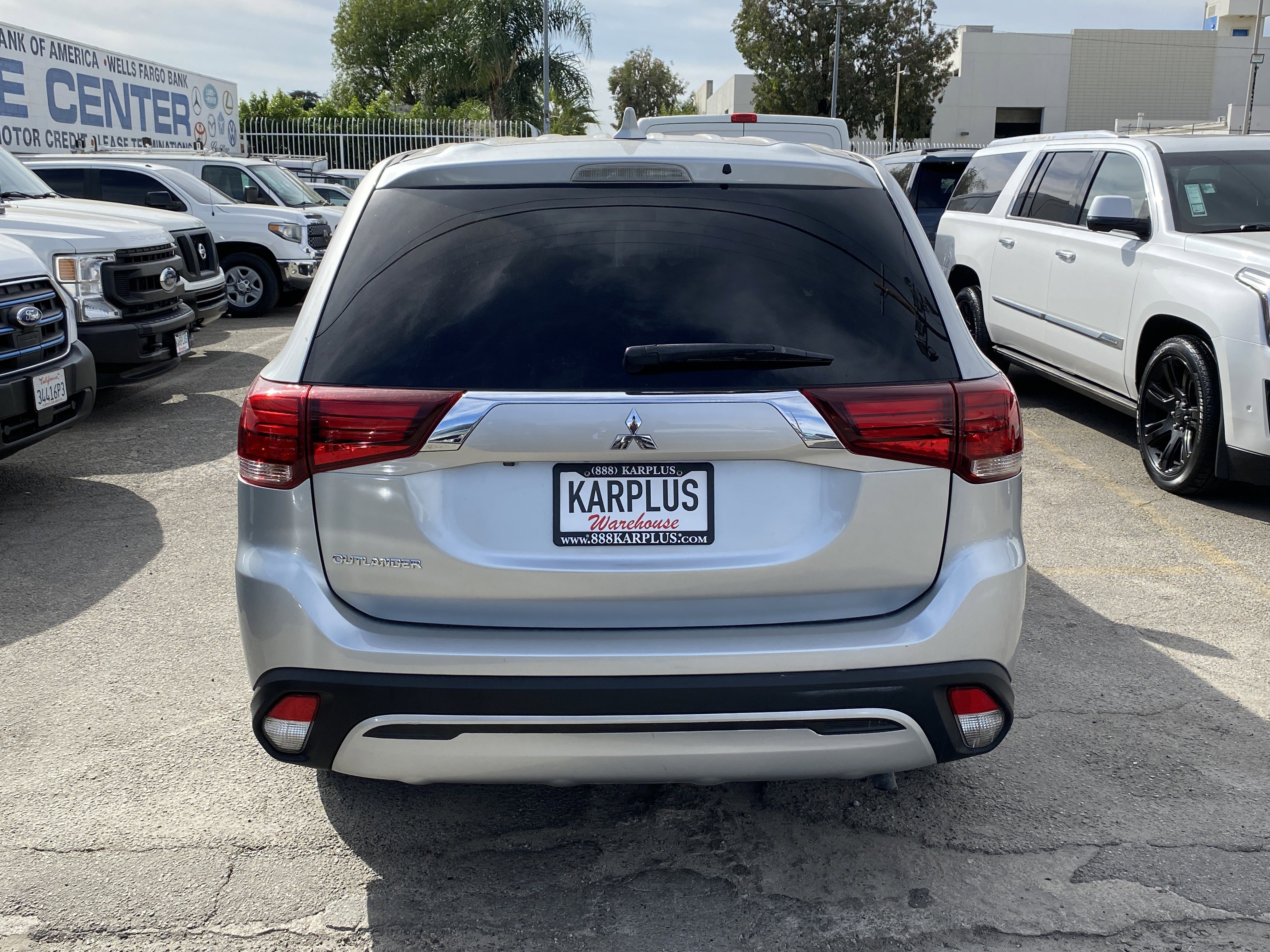 Used 2020 Mitsubishi Outlander ES image 8