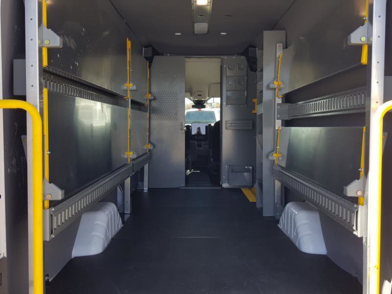 Used 2022 Ford E-Transit 148 High Roof Extended image 12