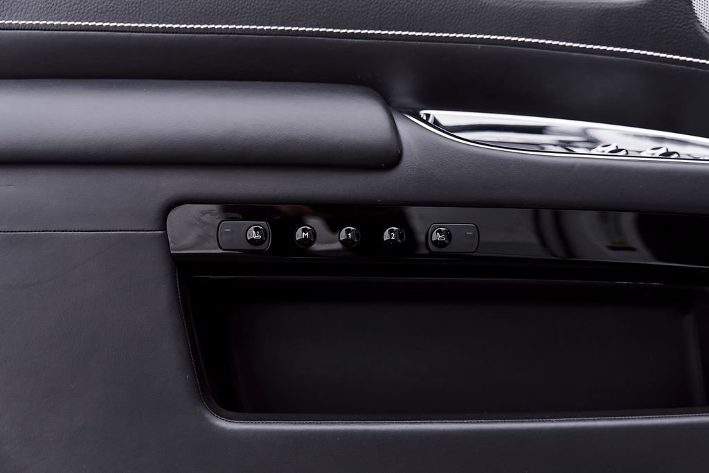 Used 2018 Rolls-Royce Ghost RWD image 48