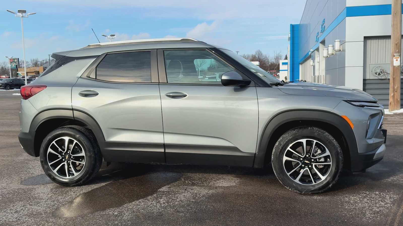 Certified 2024 Chevrolet TrailBlazer LT w/ Convenience Package image 9