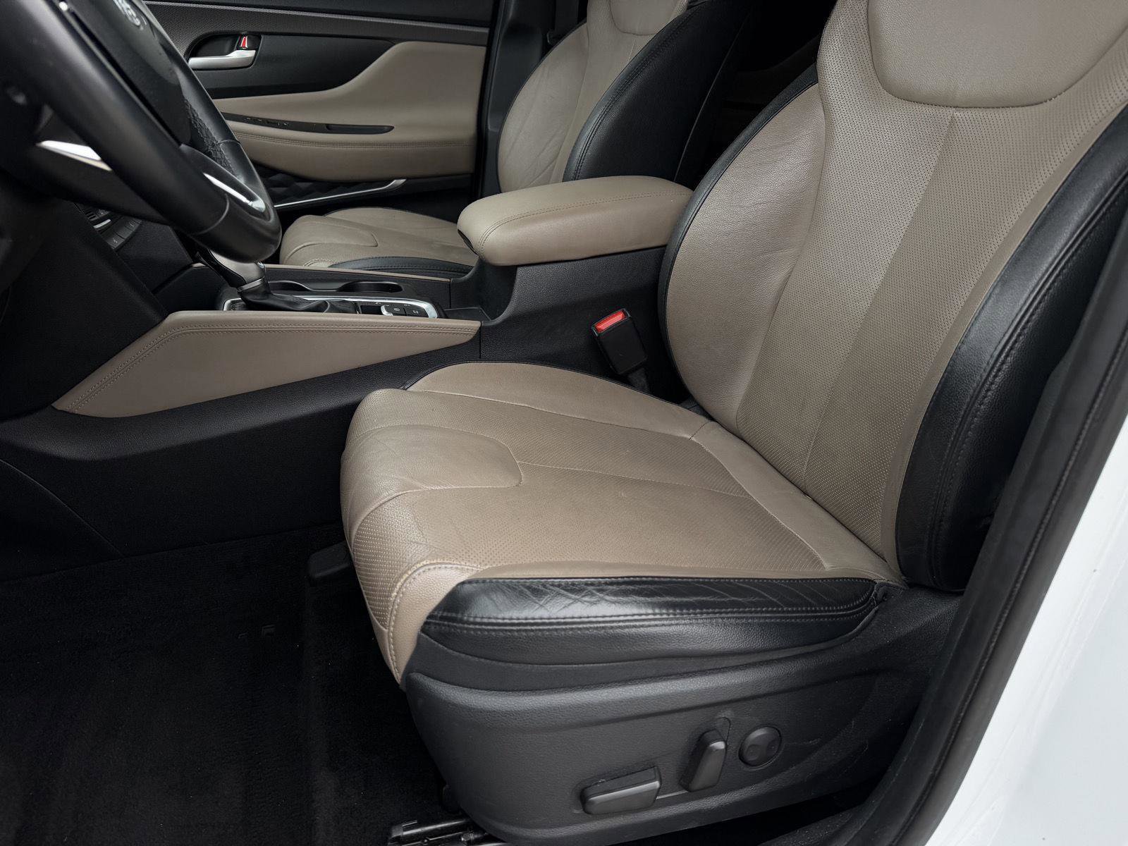 Used 2020 Hyundai Santa Fe SEL w/ Convenience + Premium Package FWD image 10
