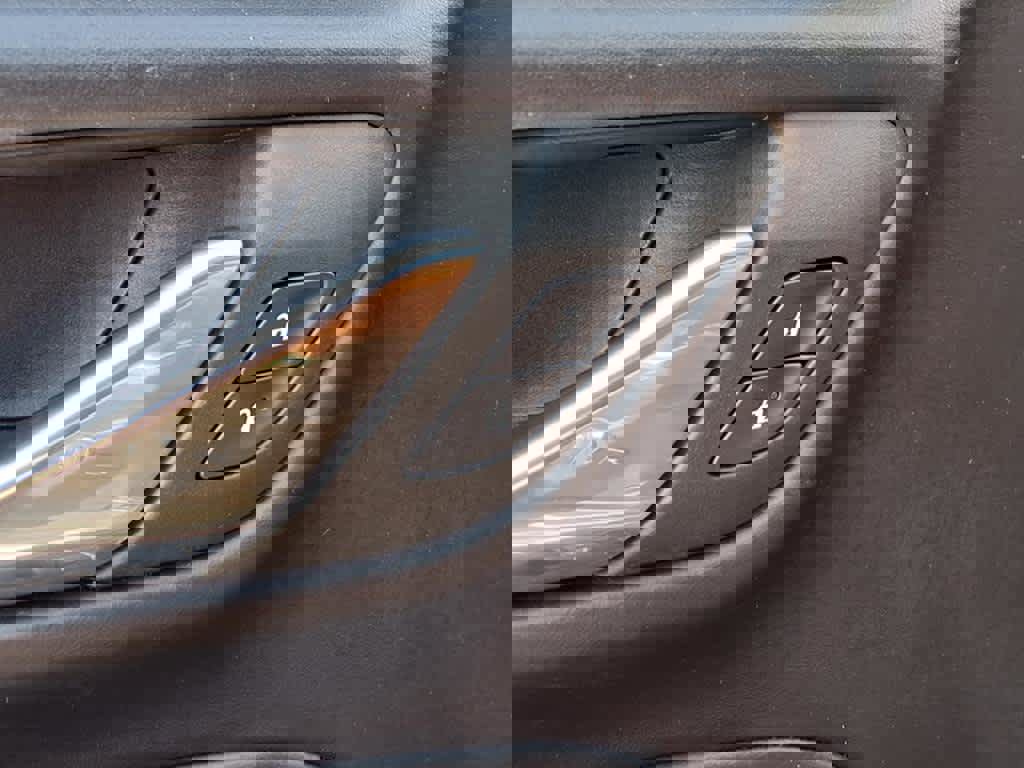 Used 2024 GMC Yukon Denali Ultimate image 16