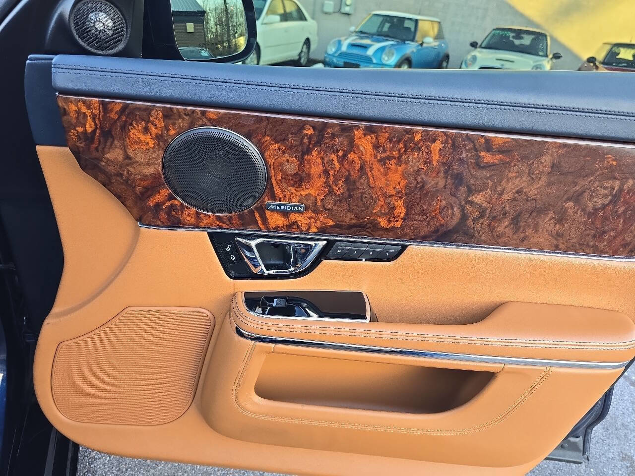 Used 2014 Jaguar XJ L Portfolio image 31