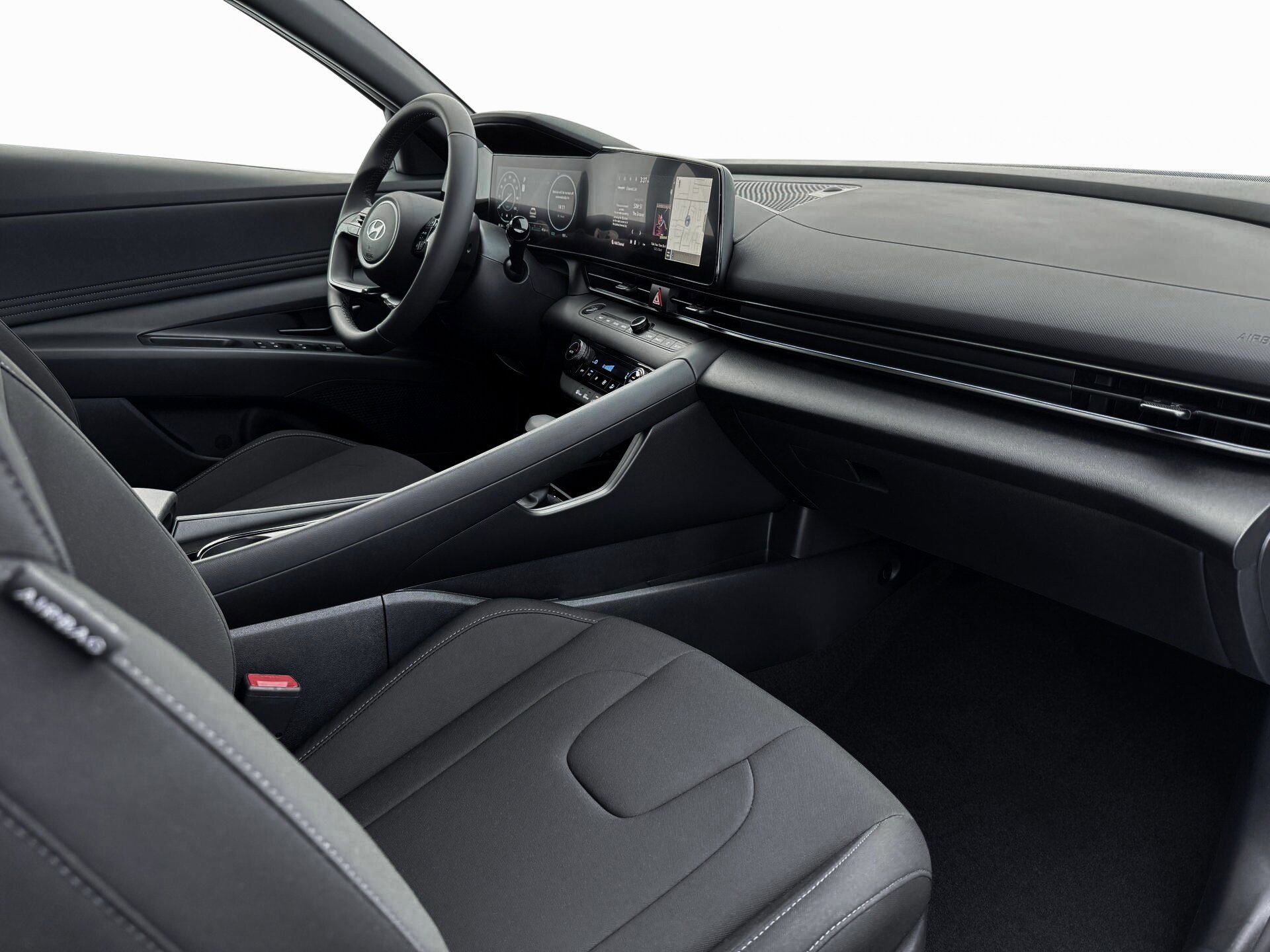 New 2025 Hyundai Elantra SEL FWD image 15