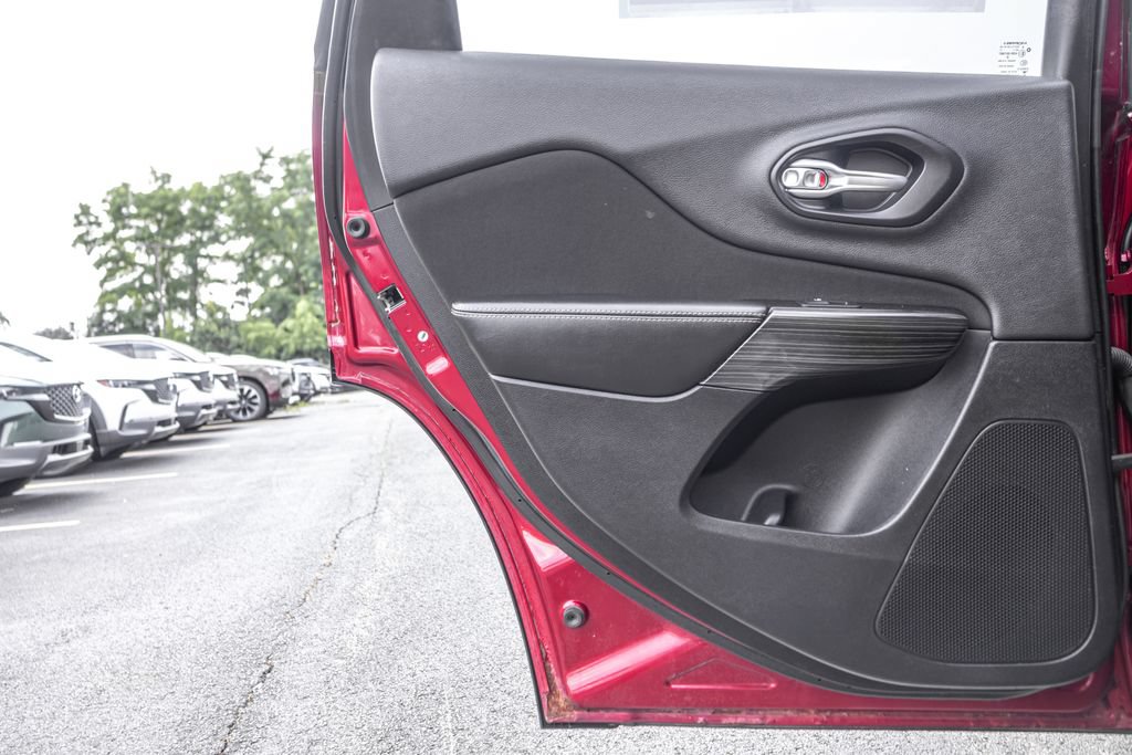 Used 2014 Jeep Cherokee Latitude FWD image 28