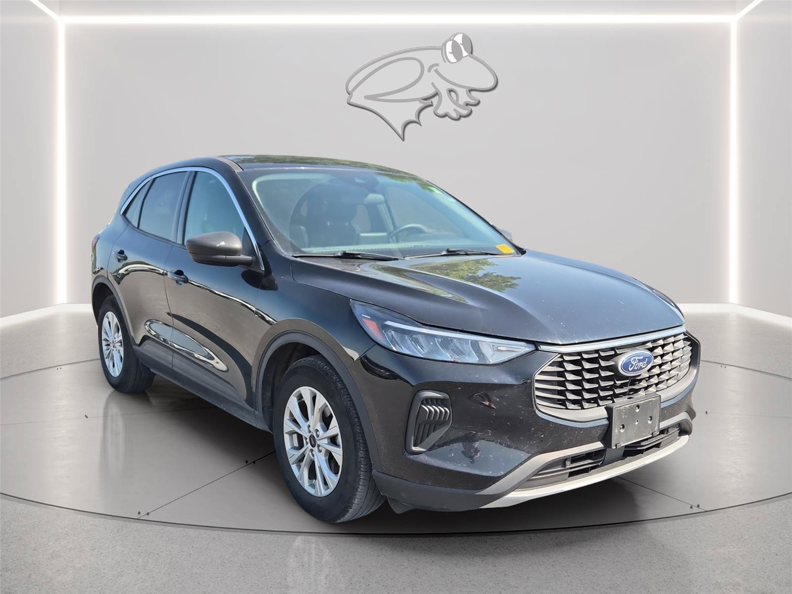 Used 2023 Ford Escape Active w/ Cold Weather Package FWD image 8