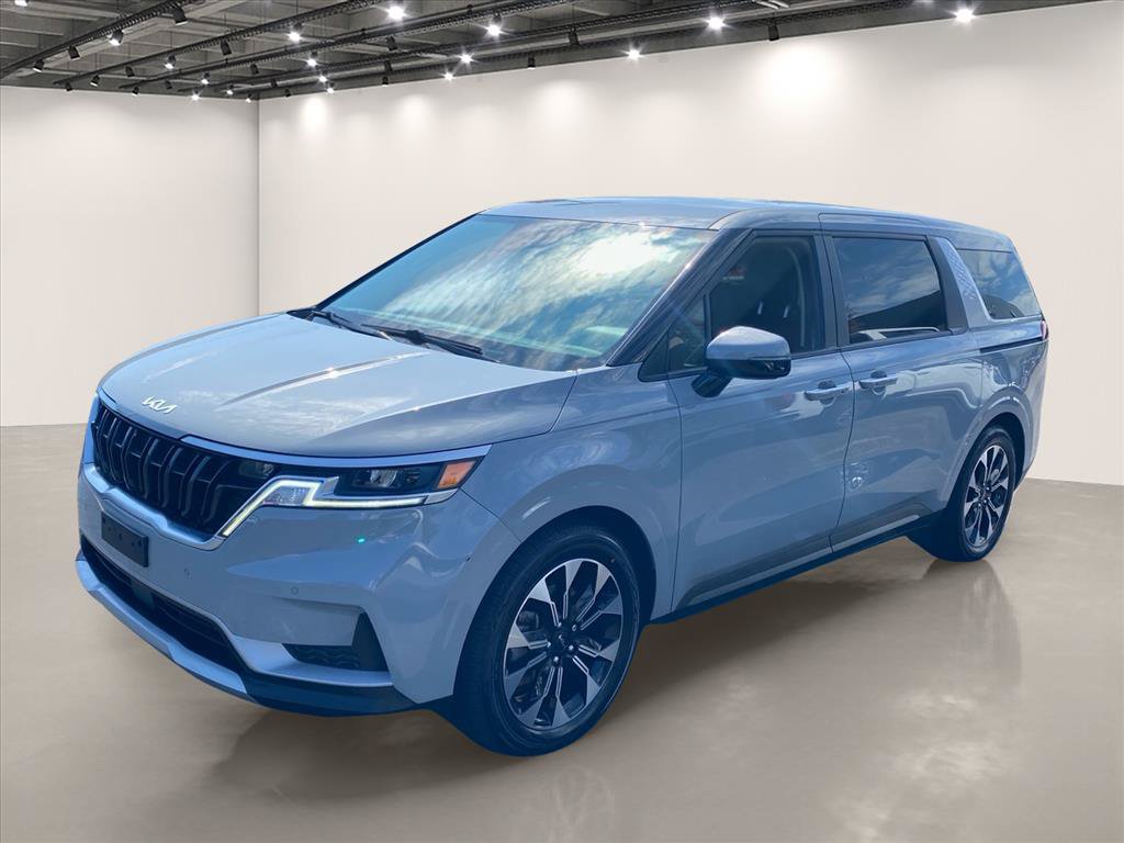 Certified 2022 Kia Carnival EX FWD image 3