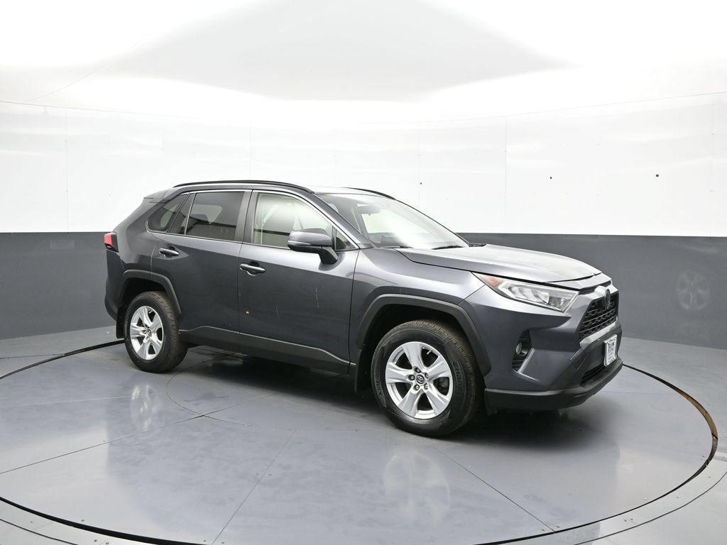 Used 2019 Toyota RAV4 XLE w/ Convenience Package AWD/4WD image 4