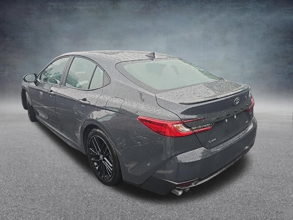 Used 2025 Toyota Camry SE FWD image 4