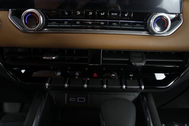 New 2026 GMC Canyon AT4 w/ Off-Road Front Bumper Package image 6