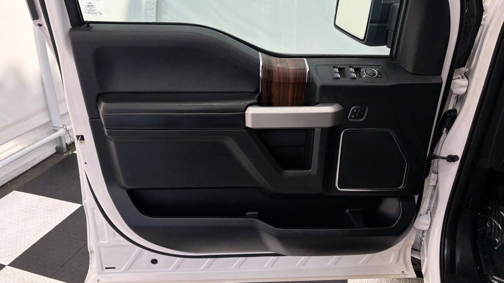 Used 2015 Ford F150 Lariat w/ Equipment Group 502A Luxury AWD/4WD image 12