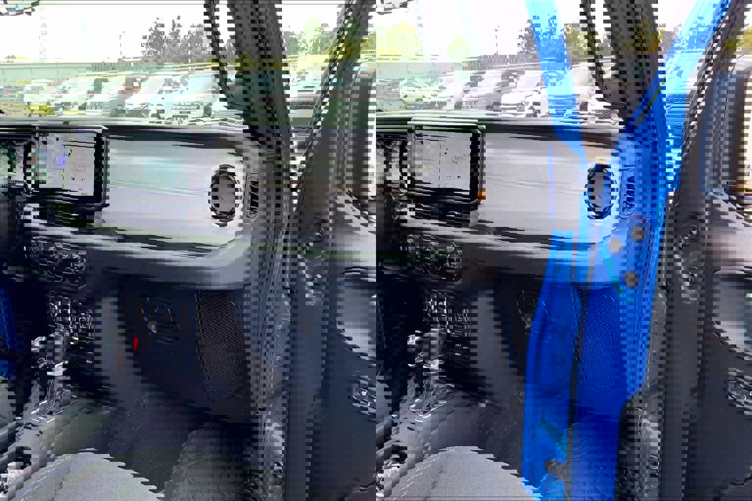 Used 2024 Jeep Gladiator Sport image 18