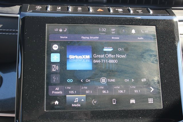 Used 2023 Jeep Grand Cherokee Altitude image 5