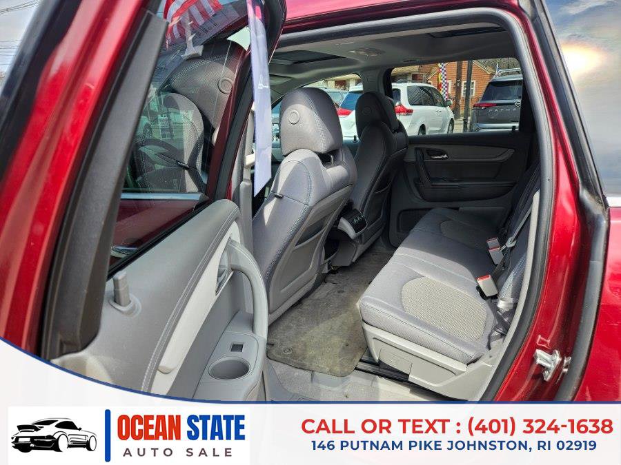 Used 2015 Chevrolet Traverse LT image 11