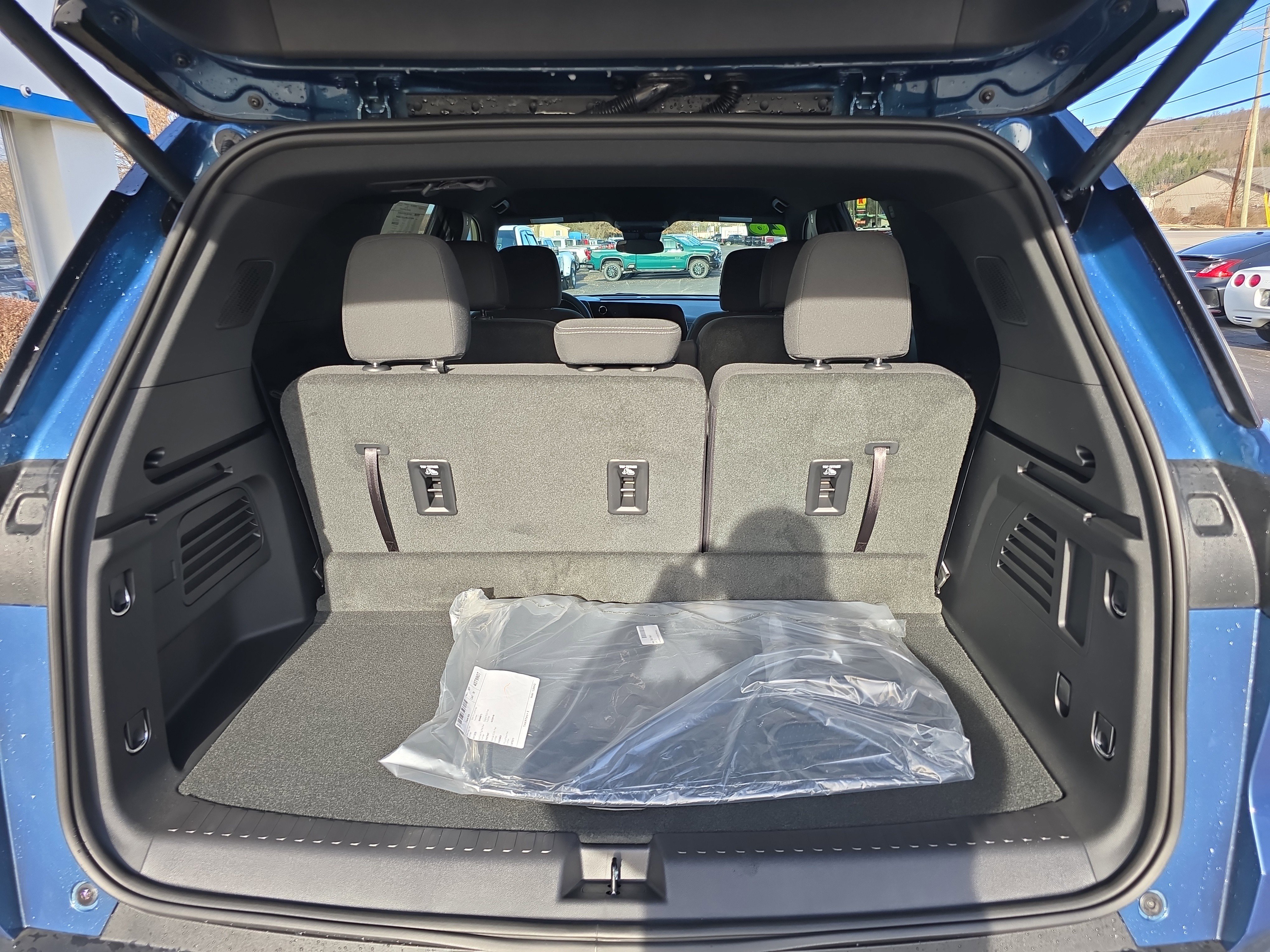 New 2026 Chevrolet Traverse LT image 5