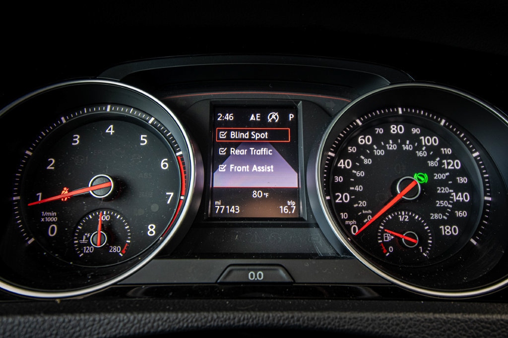 Used 2019 Volkswagen GTI SE FWD image 40