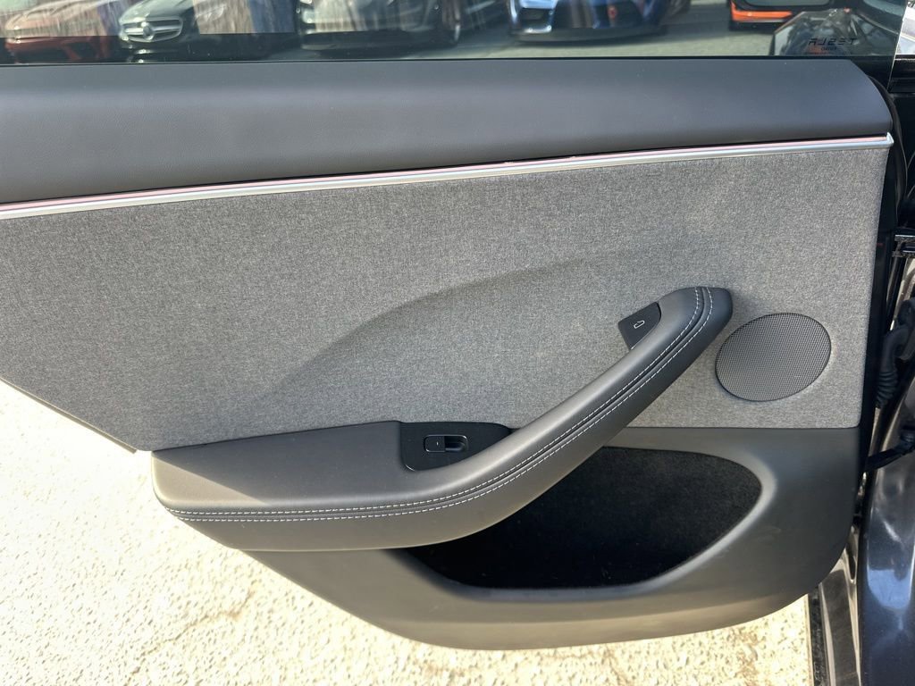 Used 2025 Tesla Model 3 Long Range image 29