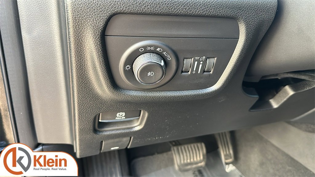 Used 2024 Jeep Grand Cherokee Limited w/ Trailer Tow Package image 16