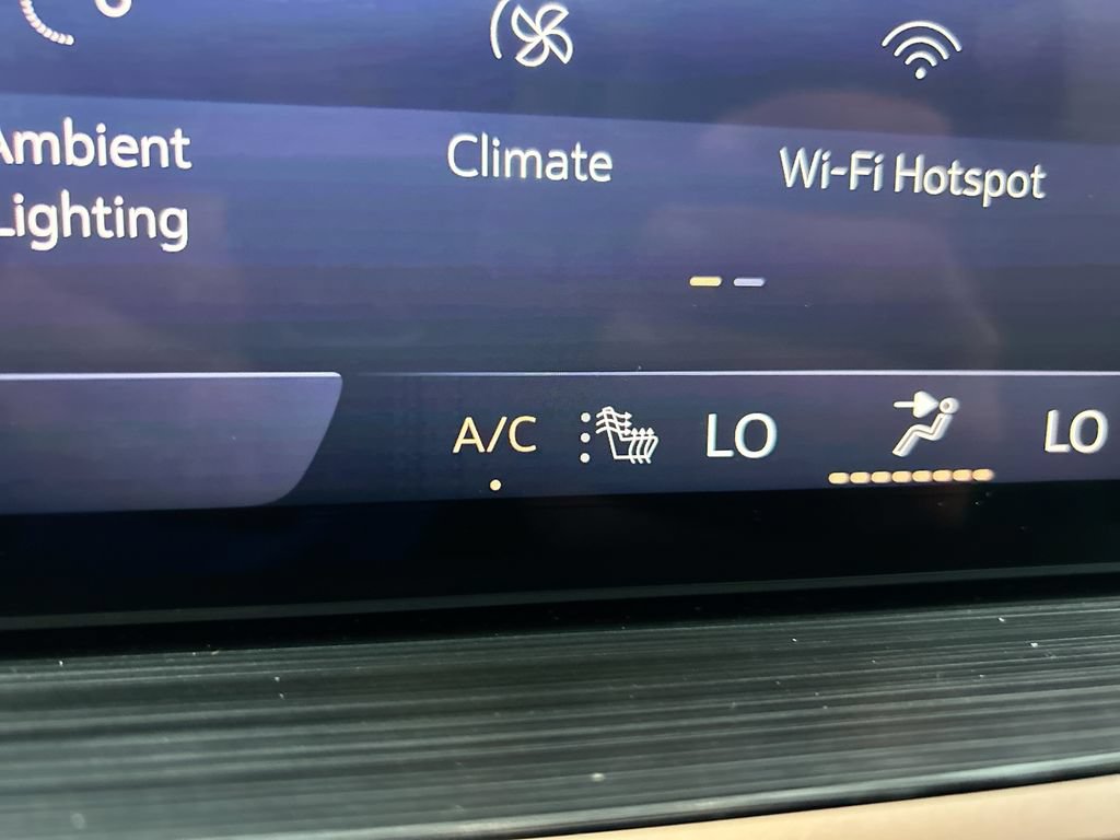 Used 2024 Buick Envision Sport Touring AWD/4WD image 31