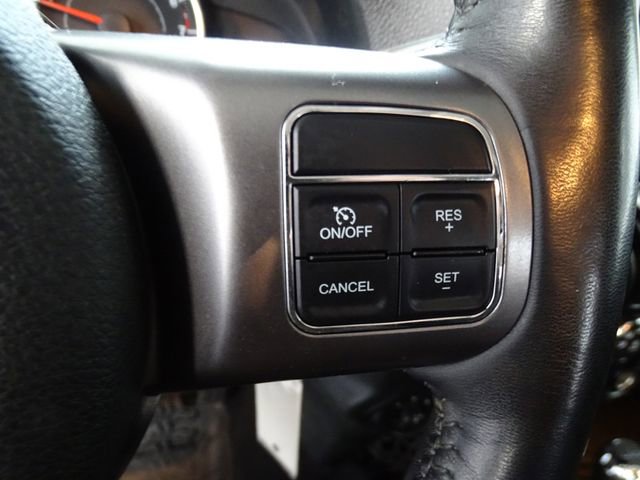 Used 2018 Jeep Wrangler Unlimited Sahara AWD/4WD image 7