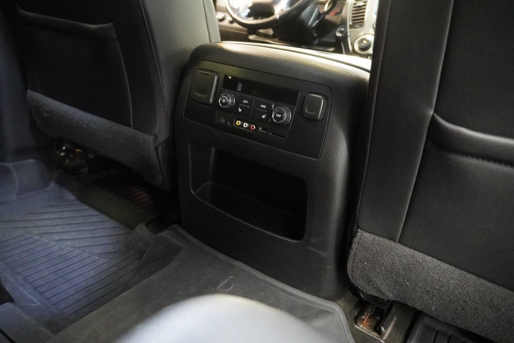 Used 2016 Chevrolet Suburban LT AWD/4WD image 22